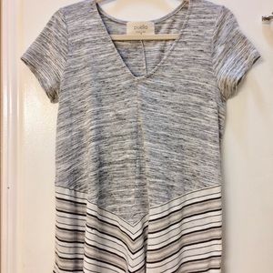 [SOLD] ANTHROPOLOGIE Puella Short Sleeve V Neck Shirt